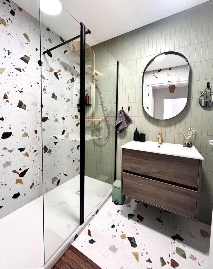 Modern 1 Bdr + Balcony + Free Parking + Ac + Pool Apartment L'Isle-d'Abeau Bagian luar foto