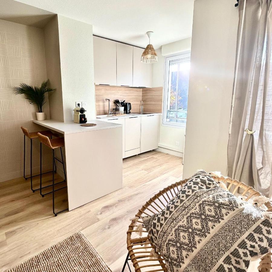 Modern 1 Bdr + Balcony + Free Parking + Ac + Pool Apartment L'Isle-d'Abeau Bagian luar foto